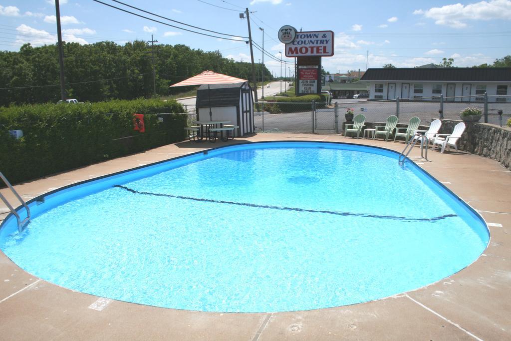 Lake Lighthouse Inn オーセージ・ビーチ エクステリア 写真